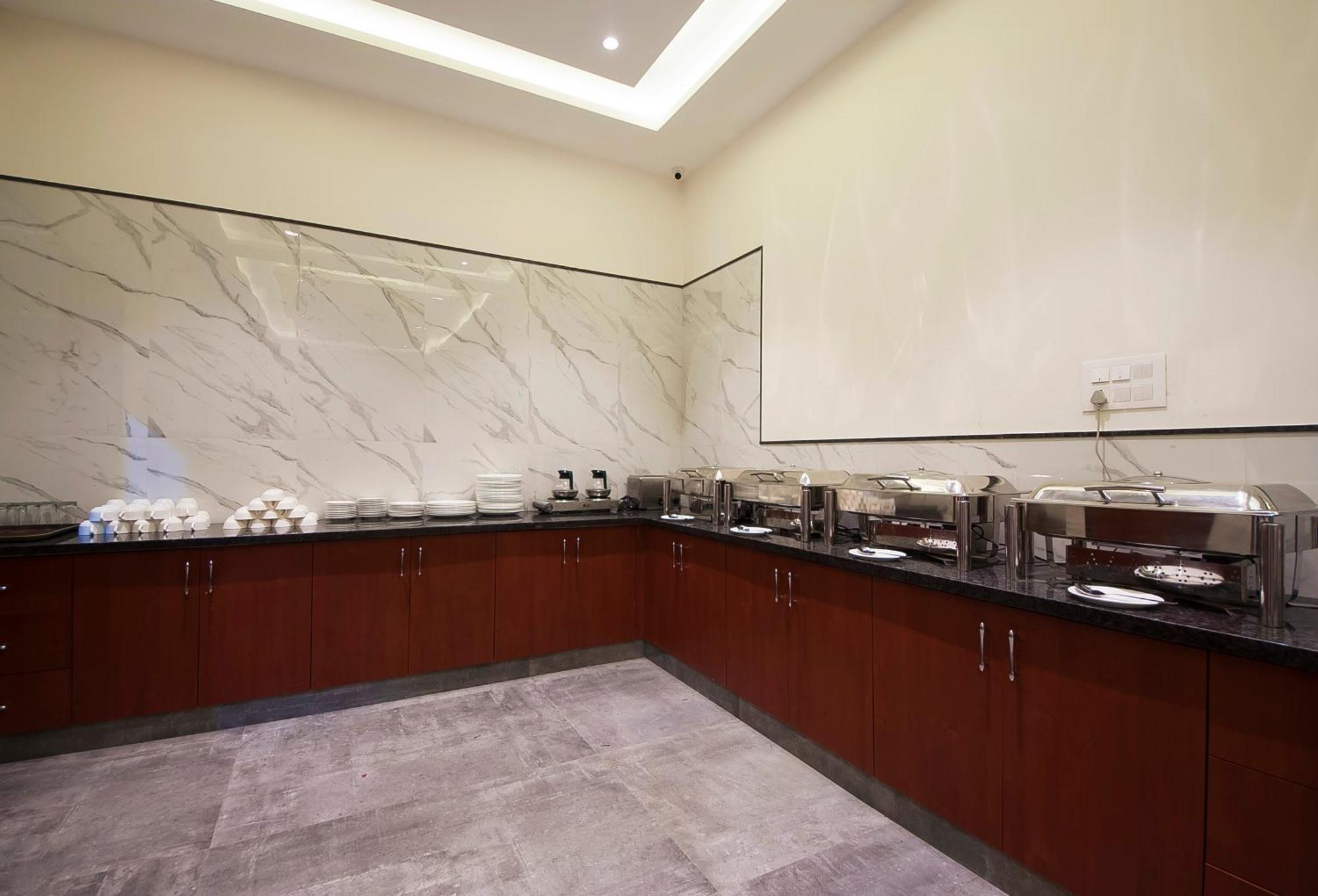 Hotel Z Suite-Near Delhi Airport New Delhi Ngoại thất bức ảnh